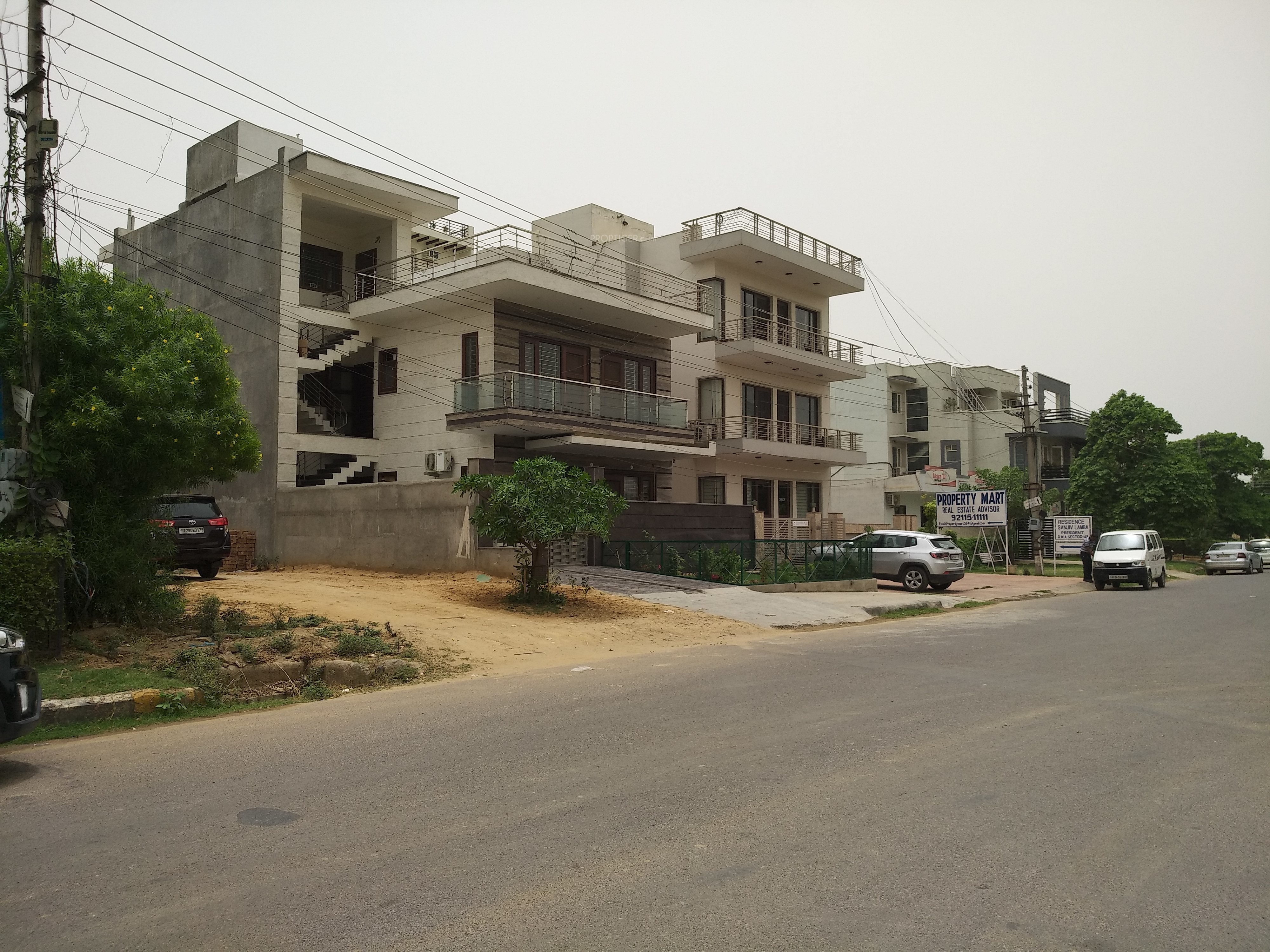 Residential Floor Sale DLF Phase 5 Gurgaon